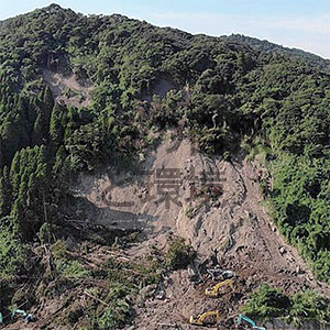 日南海岸国道220号線小内海の斜面崩壊について